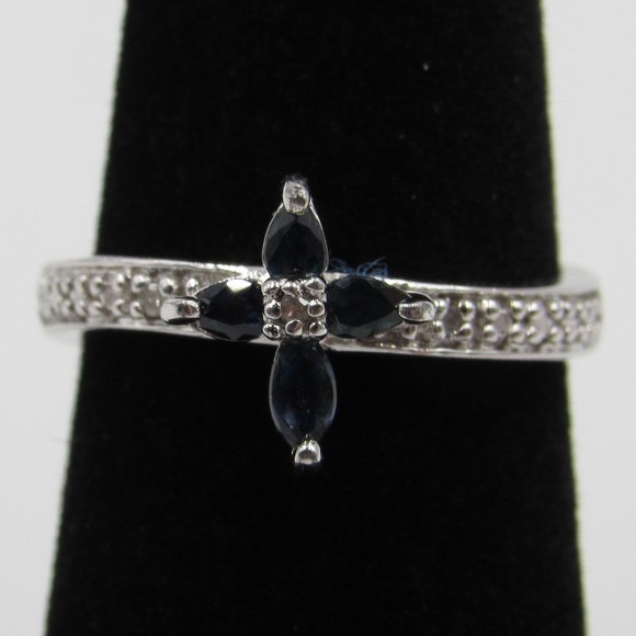 Jewelry - Vintage Size 6 Sterling Blue Topaz & Diamond Ring